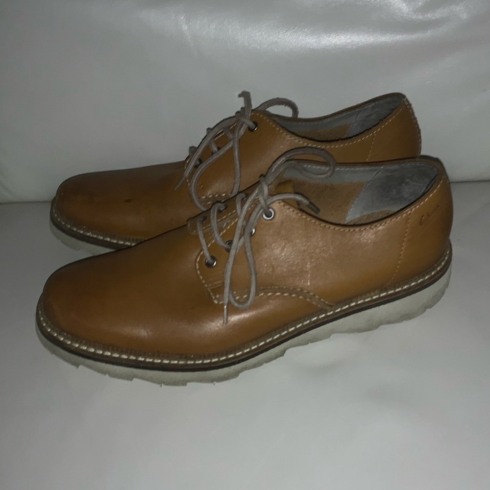 CLARKS  MENS WEDGE LACE OXFORD SHOE  Dark Tan Leather  Size. 11.5.